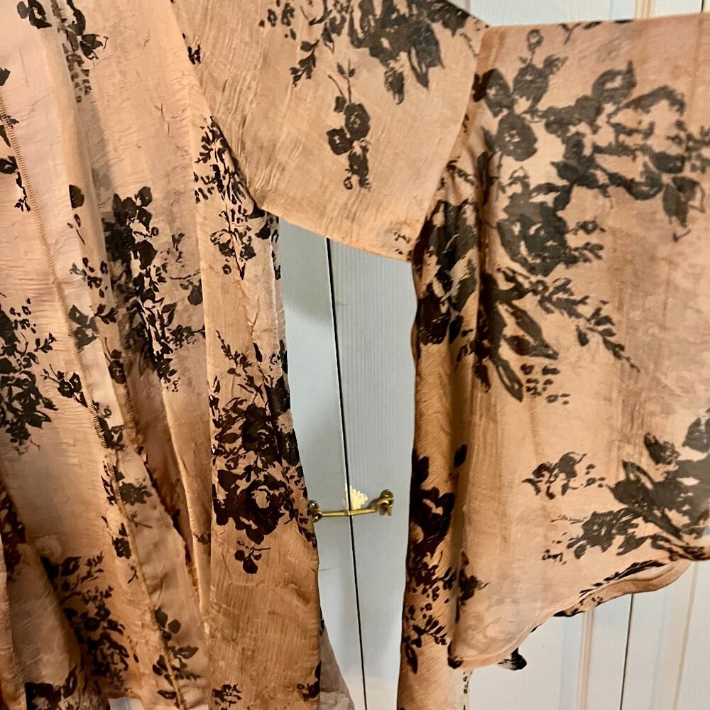 Kimono Style Wrap/Topper by Easel Las Angeles - Picture 4 of 6
